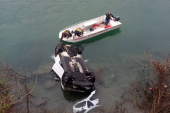 Tragedija u Morači! Auto sleteo sa puta, iz reke izvučena tela oca i sina (6)