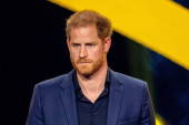 Promena u poslednjem trenutku! Princ Hari u London dolazi bez žene i dece