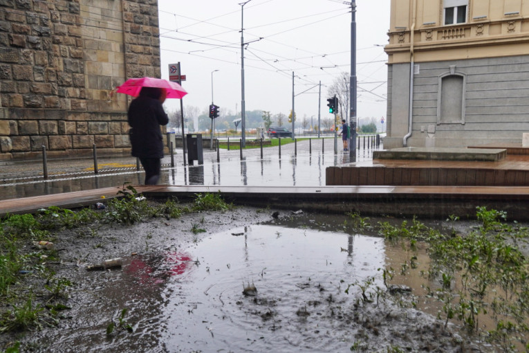 Danas oblačno i hladnije, povremeno sa padavinama, na planinama uveče sneg