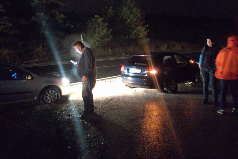 Sanirana ogromna rupa na putu kod Zlatibora: Šest automobila završilo sa pocepanim gumama i krivim felnama