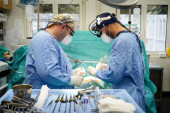 U Kliničkom centru Srbije urađena 100. operacija ugradnje bajpasa na kucajućem srcu