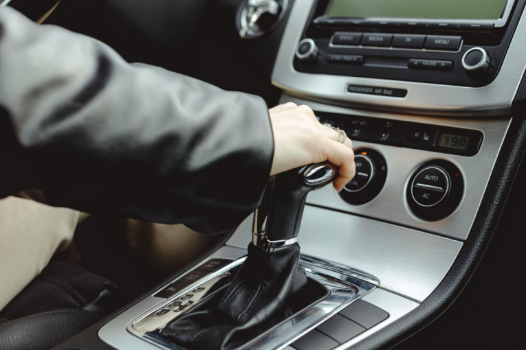 Ne čekajte da se upali lampica: Ovo proverite na automobilu bar jednom mesečno