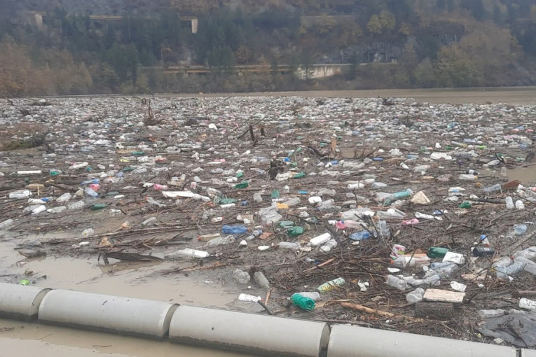 Dramatične slike reke Lim: Ekološka bomba ponovo preti da eksplodira (FOTO)