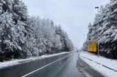 Pravo zimsko jutro osvanulo u Srbiji: Oko Zlatibora borba sa mećavom trajala celu noć - evo gde je napadalo najviše snega (FOTO)