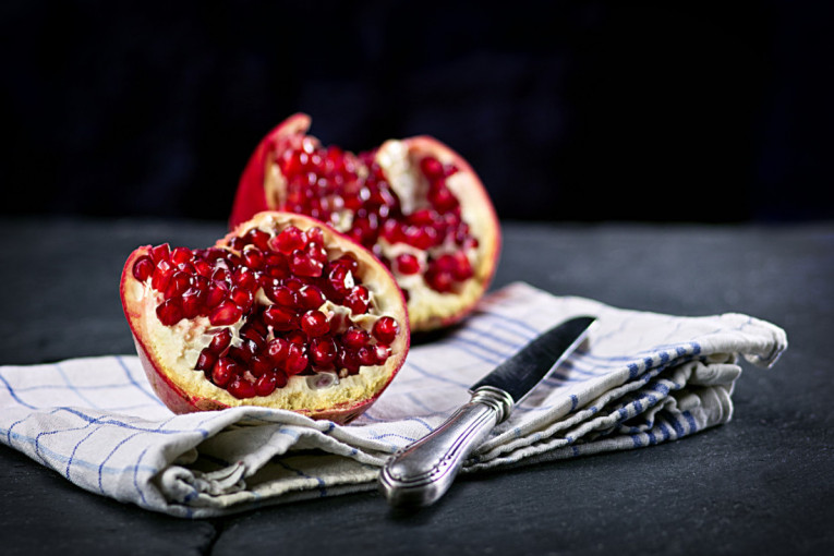 Zdravije, ali jednako neodoljivo: Tri zamene za klasičnu čokoladu će svaku poslasticu učiniti savršenom