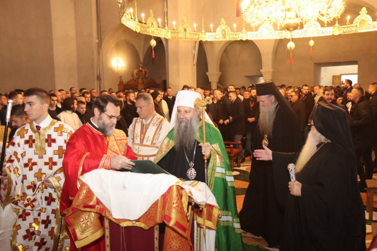 Patrijarh Porfirije osveštao Hram Svetog Save u Foči! (FOTO)