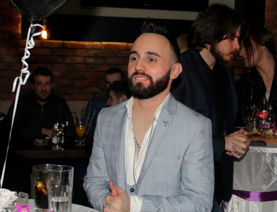 Naš pevač pio tablete za smirenje: "Bio sam anksiozan i plašio sam se ljudi!"