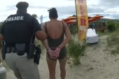 Kristina uhapšena zbog eksplicitnog čina na plaži: Pojavio se šok snimak, posetioci odmah zvali policiju, a dokaz pronašli u rancu (VIDEO)
