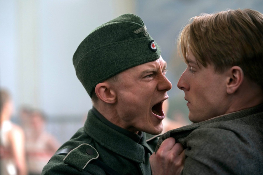 Priča o slepoj devojčici i vojniku u paklu Drugog svetskog rata je novi Netfliksov hit: Serija obara sve rekorde gledanosti (FOTO/VIDEO)