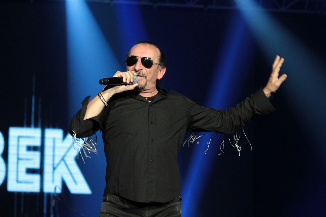 "Ako uplate, radiću" Nakon javnih osuda zbog nastupa na proslavi "Oluje", oglasio se Željko Bebek