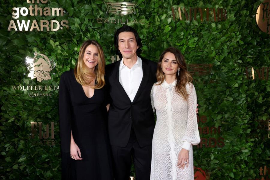 Penelope Kruz u romantičnom belom izdanju na dodeli nagrada u Njujorku: Ispod haljine nazirao joj se donji veš