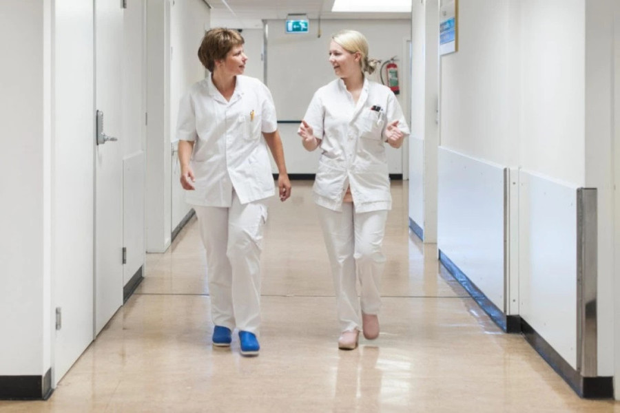 Čekanje na granicama i do pet sati: Teretnjaci stoje, evo kakva je situacija sa putničkim vozilima