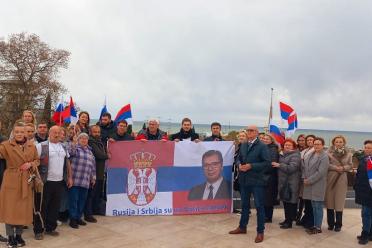 "Rusija i Srbija su uz Vučića zauvek"! Podrška za predsednika Srbije stigla i iz Sočija