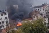 Požar u Beogradu: Vatra progutala kuću! (VIDEO)