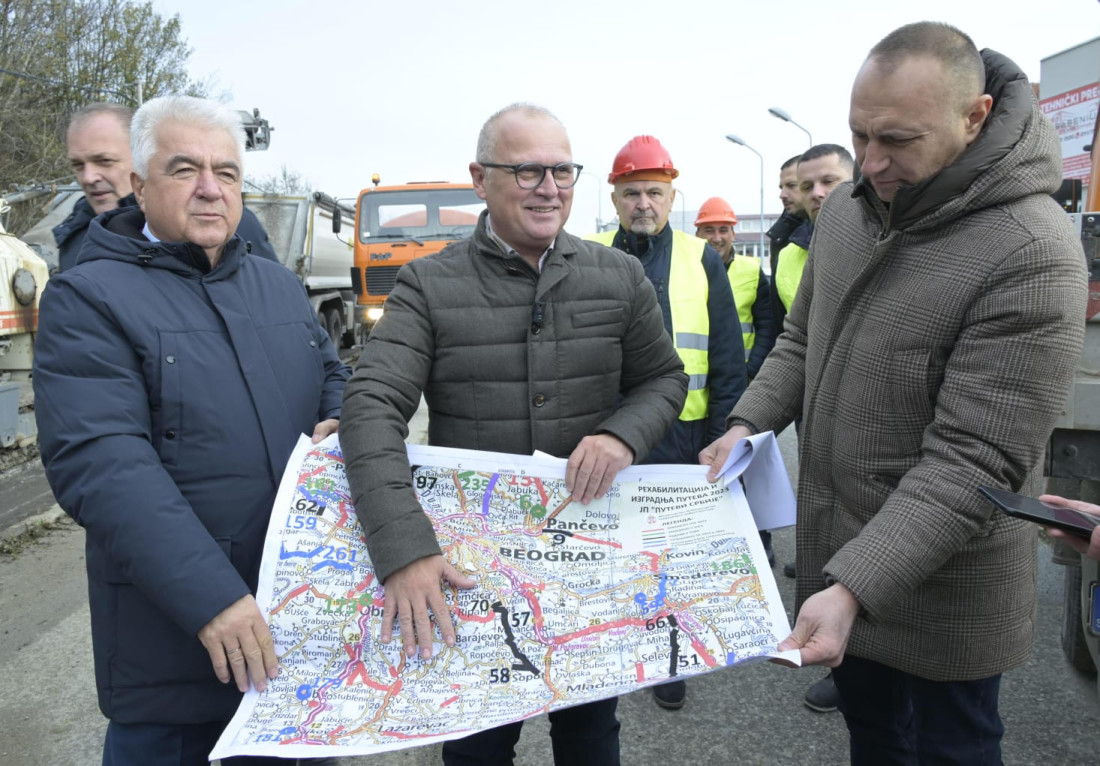 Vlada ove godine u puteve predgrađa Beograda uložila 2,5 milijarde dinara: "Činimo svaki deo prestonice boljim mestom za život" (FOTO)