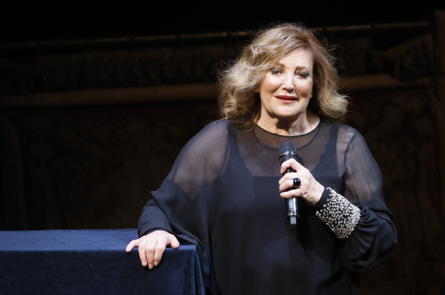 Veliko iznenađenje na skupu posvećenom Jagošu Markoviću: Dve popularne pevačice nastupile u čast preminulog reditelja (FOTO)