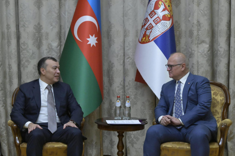 Politički odnosi dveju zemalja na visokom nivou: Vesić razgovarao sa Babajevim o saobraćajnom povezivaju Srbije i Azerbejdžana (FOTO)