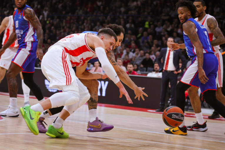 Nedović u turbo modu! Zvezda klizila u provaliju, pa razbila Efes!