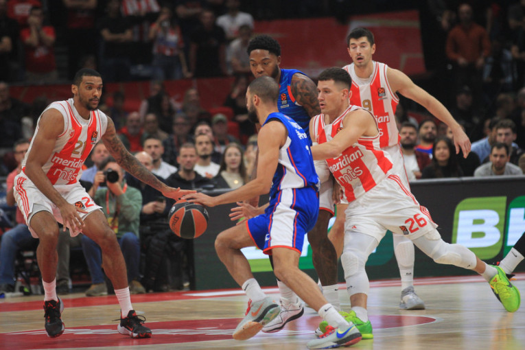 Nedović u turbo modu! Zvezda klizila u provaliju, pa razbila Efes!