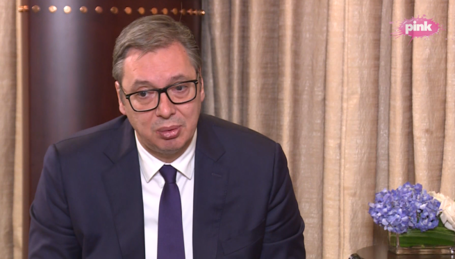 Predsednik Vučič iz Dubaija: Tajkunski mediji su desetine miliona potrošili kako bi me srušili, oni su uigrani aparat protiv mene!