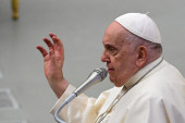 Papa Franja alarmirao svet: Uništavanje životne sredine je vređanje Boga