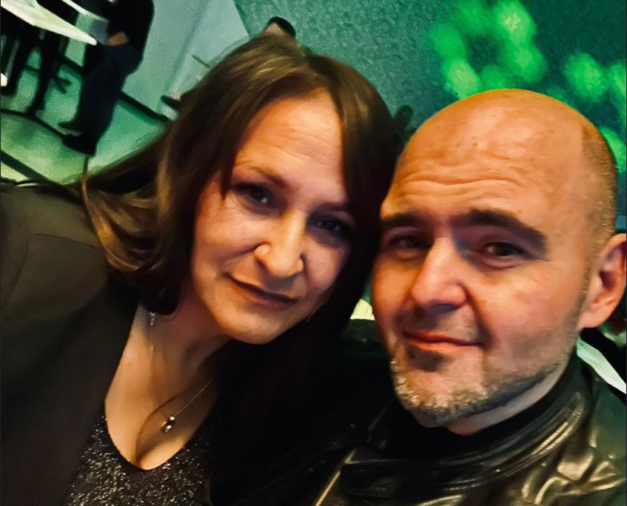 "Ne može on meni da napravi problem"! Dečko majke Darka Lazića se oglasio i otkrio sve o sukobima sa folkerom: On ne voli nepravdu