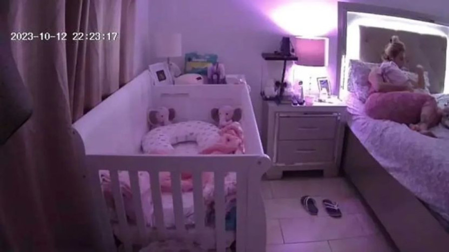 Sin (13) izbo majku dok je spavala: Napao je dok je u krevecu spavala beba, pa drugu poslao selfi na kom se vidi krv (FOTO)