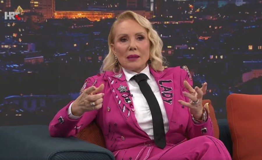 "Cajkama nije mesto kod nas!" Hrvati napali Lepu Brenu jer je gostovala na nacionalnoj televiziji!