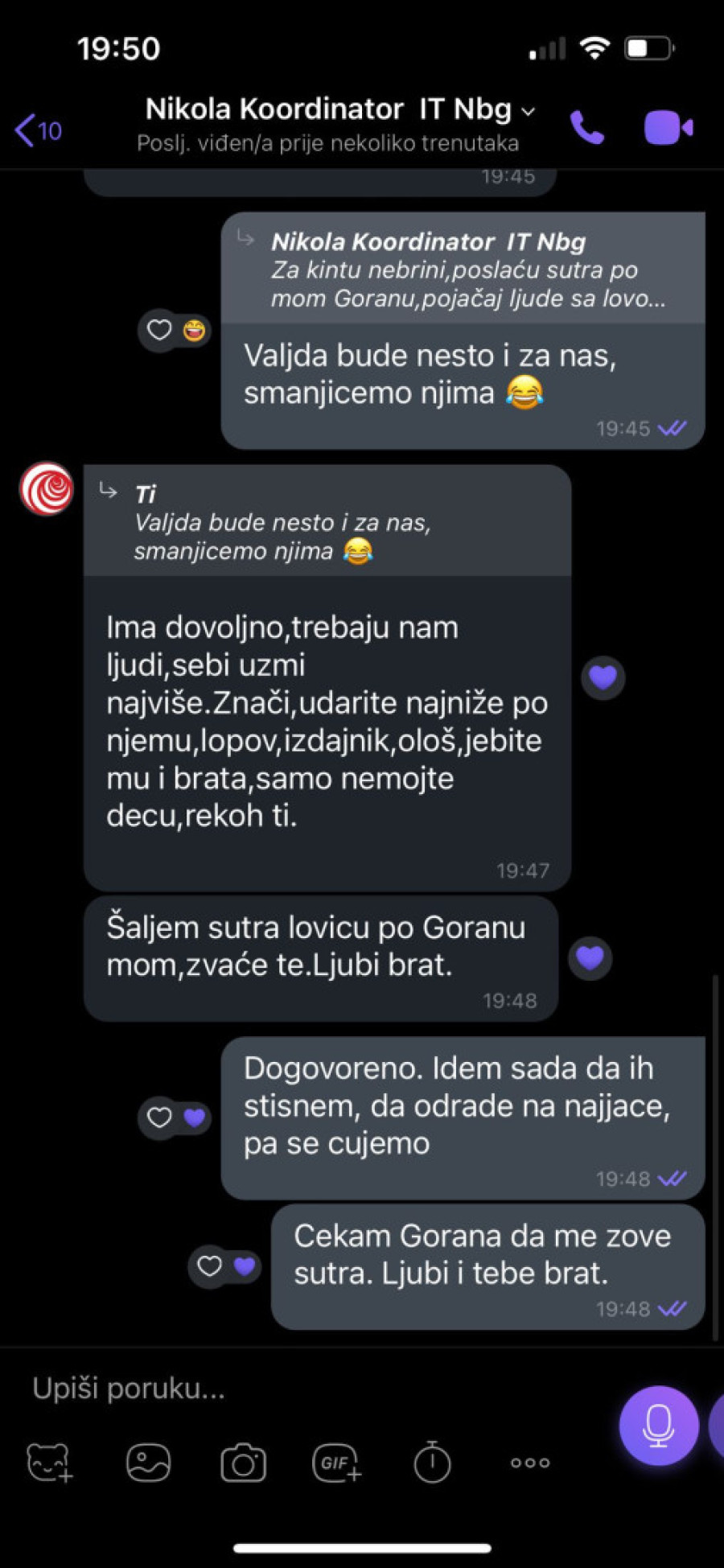 Udarite najniže po njemu! Drvlje i kamenje bacaju na kol-centar SNS-a, a organizuju botove da lažu o Vučiću! (FOTO)