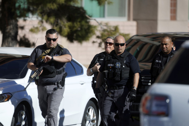 Pucnjava na univerzitetu u Las Vegasu: Ima povređenih, osumnjičeni je mrtav! (VIDEO)