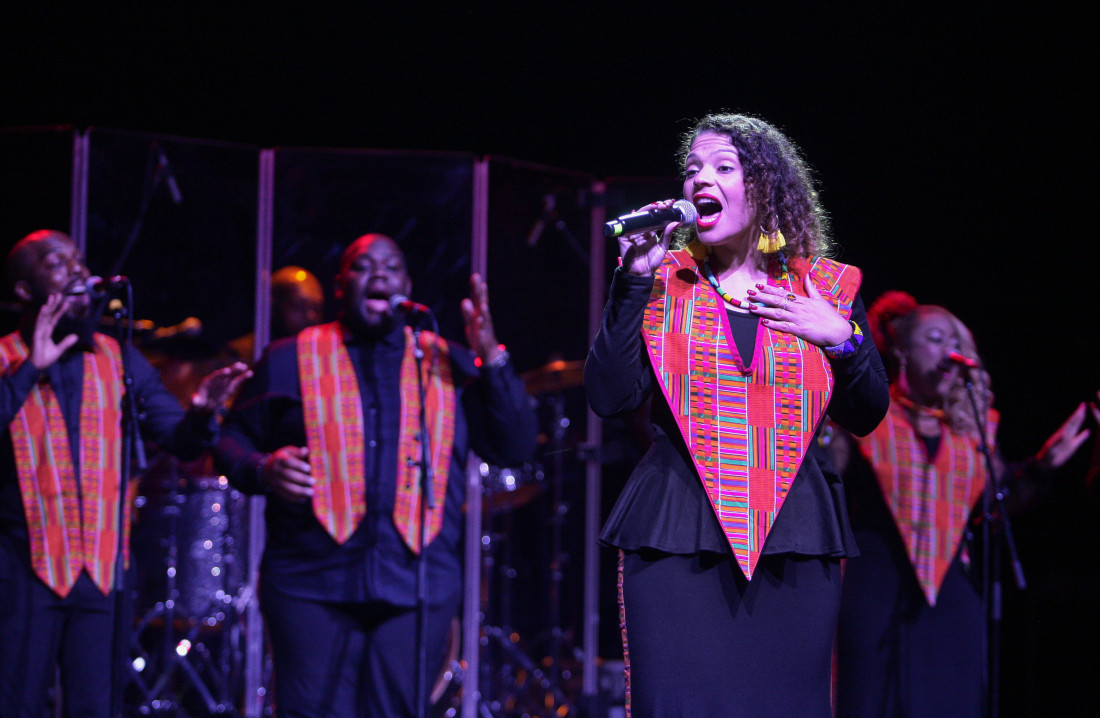 Najveći hitovi Vitni Hjuston za njen 60. rođendan: Čuveni "Harlem Gospel Hor" nastupio u Beogradu (FOTO)