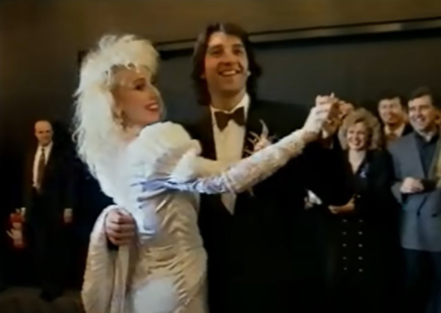 Lepa Brena i Boba Živojinović slave 33 godine ljubavi: Na današnji dan su se venčali, a ovako mu je ona javno čestitala!