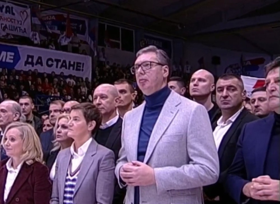 Predsednik Vučić se obratio građanima u Kruševcu: Opozicija nema plan i program, takmiče se ko me više mrzi - šampioni su u plasiranju laži