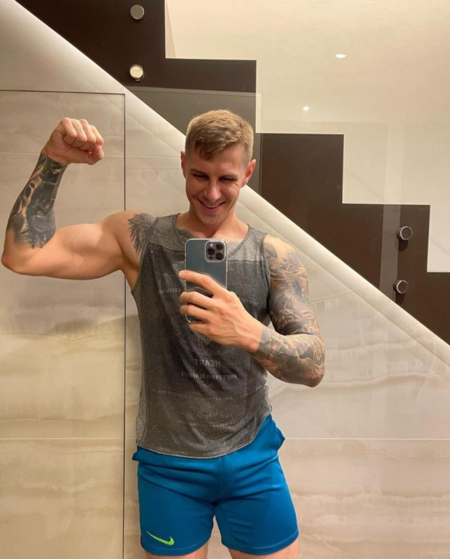 "Zamisli ideš da kupiš bratu sanduk!" Janjuš potresnim rečima opisao bol cimerima u "Eliti"