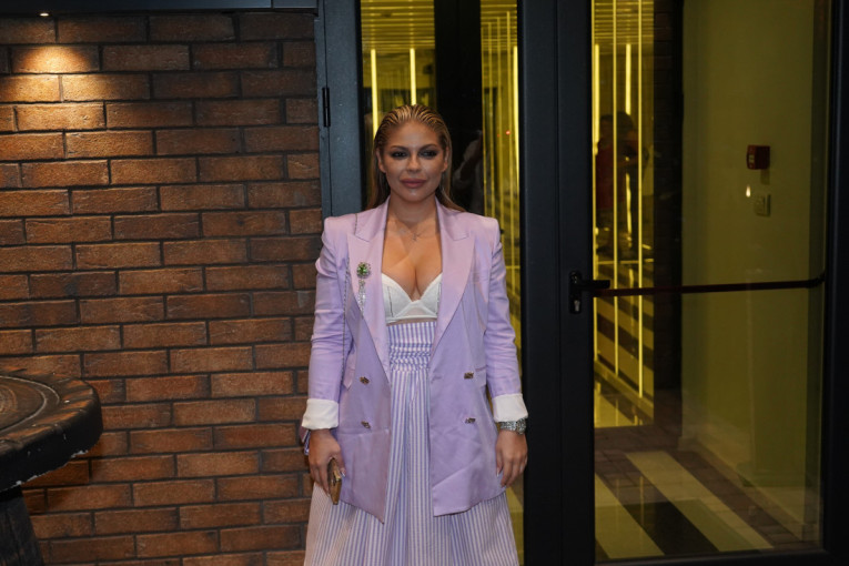 Pevačica se ne zaustavlja sa kupovinom nekretnina: Gledam stanove, a kod kuće jedem paštetu!