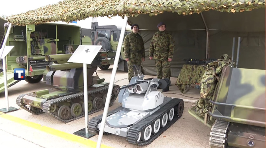 Vučić sa Alijevim na prikazu naoružanja i sposobnosti Vojske Srbije u Nišu