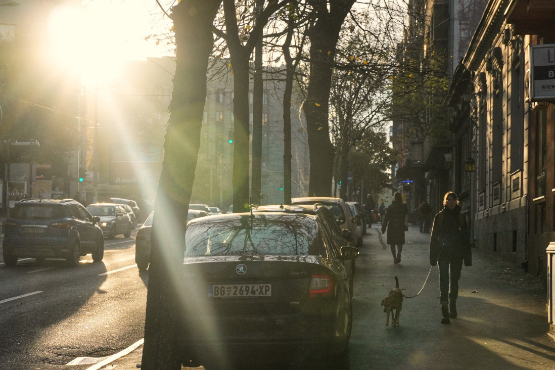 U Srbiji sutra temperaturni šok: Pravo "proleće" pred Novu godinu, a onda totalna promena vremena