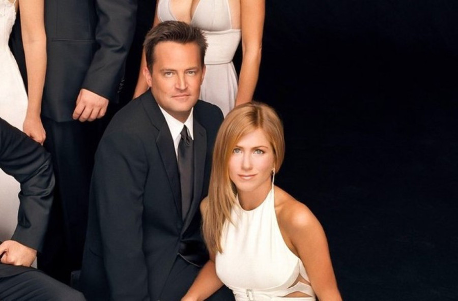 Čarli Šin šokirao izjavom o drogiranju Metjua Perija: Prepoznao sam da nije bio "čist" (FOTO)