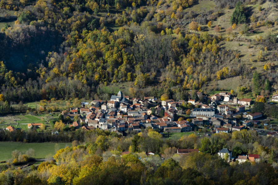Stanovnici alpskog sela u Italiji stavili veliko ogledalo na brdo da bi tokom zime dobili sunčevu svetlost, pa postali turistička atrakcija
