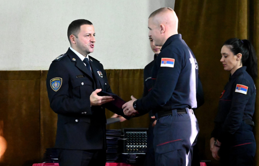 Čim ste ovde, hrabrosti vam ne manjka: Sektor za vanredne situacije osnažen sa 108 novih vatrogasaca-spasilaca