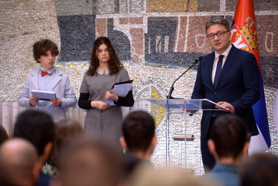Nagrađeno 112 učenika osnovnih škola za rezultate na takmičenjima