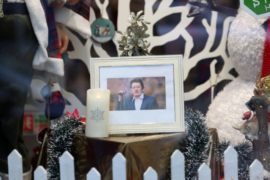 Ispunjena poslednja želja Šejna Mekgauena: Ostavio za prijatelje i porodicu 10.000 evra - tek da čujete zašto