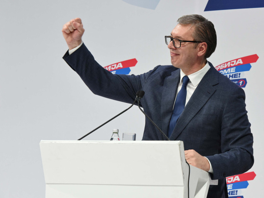 Veličanstven predizborni skup SNS u Kragujevcu! Vučić: Srbija će u naredne četiri godine napraviti najveći rast u svojoj istoriji! (FOTO)