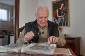 "Milijarder" iz Topole: Batiša godinama skuplja stari novac - danas ima neverovatnu zbirku koja broji na desetine unikatnih primeraka (FOTO)