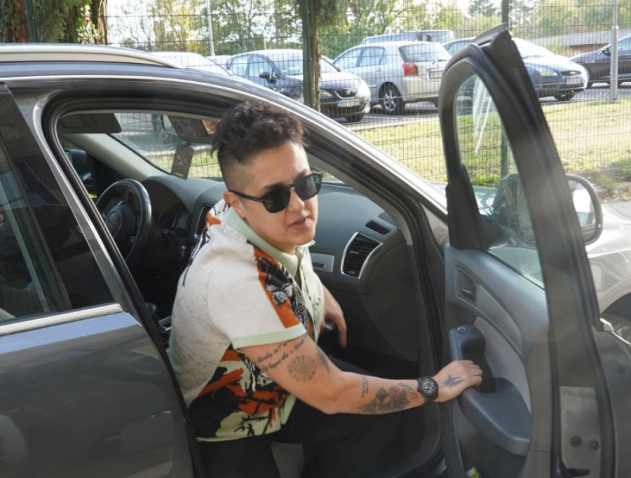 Marija Šerifović prvi put u šetnji sa sinom: Uživaju u sunčanom danu (FOTO)