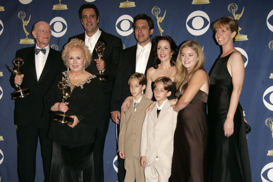 Tužna vest za obožavaoce serije "Svi vole Rejmonda": Evo o čemu se radi (FOTO)