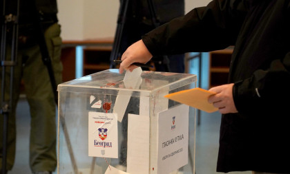 Ubedljiva pobeda SNS! Ipsos objavio procenu rezultata beogradskih izbora (FOTO)