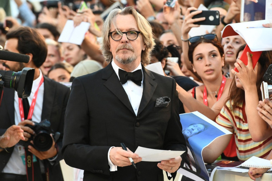 Geri Oldman najavio "završetak kruga": Vraćam se kući (FOTO)