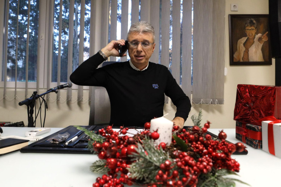 Prošle godine je proslavio pola veka karijere! Ovo je bio novogodišnji intervju Saše Popovića za 24sedam u kom je otkrio i svoje želje