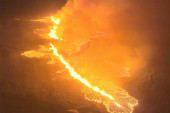 Ovako je buknuo vulkan na Islandu: Nedeljama čekali erupciju, evakuisali čitav grad (VIDEO)
